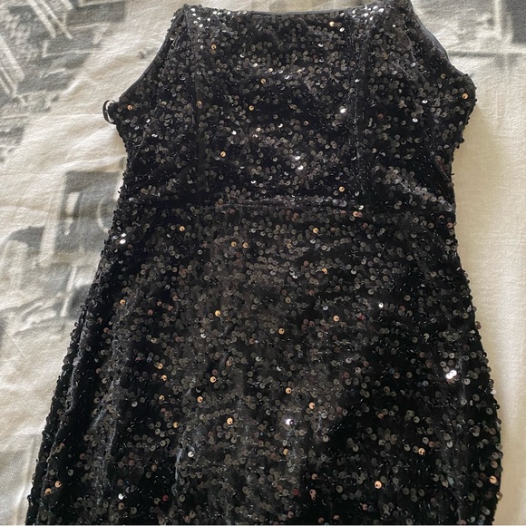 NWOT Weddings, Proms and Elegant Evenings Dress (Size L and XL) - Picture 4 of 8